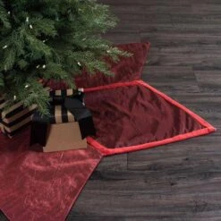 Vickerman Christmas Tree Skirt (505052) -Vickerman 505052add3md