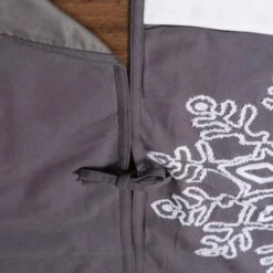 Vickerman Christmas Tree Skirt (505922) -Vickerman 505922add3md