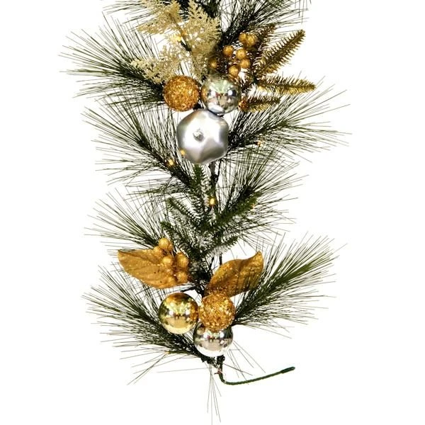 Vickerman Pre-Lit Artificial Christmas Garland (675823) 6 Vickerman Pre-Lit Artificial Christmas Garland (675823) - Image 4