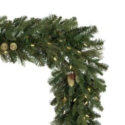 Vickerman Pre-Lit Artificial Christmas Garland (680551) -Vickerman 680551cornermd