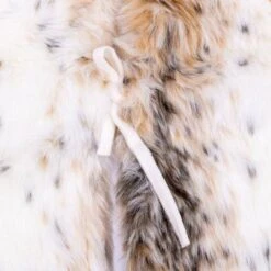 Vickerman Christmas Tree Skirt (686492) -Vickerman 686492tiemd